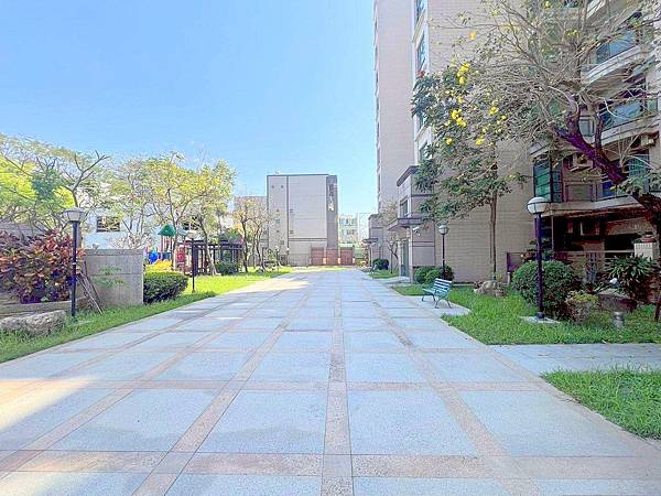 LINE_ALBUM_太子西雅圖 (AI去雜物)_250822_6.jpg LINE_ALBUM_太子西雅圖 (AI去雜物)_250822_6.jpg