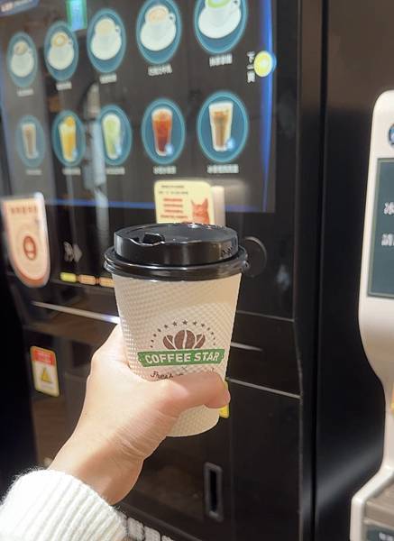 台北車站 貓咪咖啡廳|貓珈 飲料無限暢飲 有桌遊、漫畫 超多 台北車站 貓咪咖啡廳|貓珈 飲料無限暢飲 有桌遊、漫畫 超多