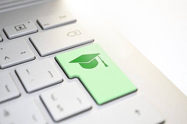 study-3698155_640 study-3698155_640