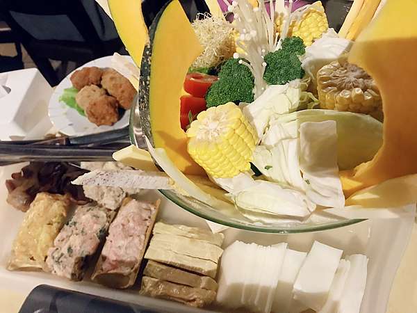 二月花食 供應早餐buffet的餐飲民宿 南投霧社 清境 特色匈牙利風味料理超豪華晚餐 住過最滿意的民宿是餐廳也是民宿 藥學生的旅遊 美食 札記 二月花食 供應早餐buffet的餐飲民宿 南投霧社 清境 特色匈牙利風味料理超豪華晚餐 住過最滿意的民宿是餐廳也是民宿 藥學生的旅遊 美食 札記