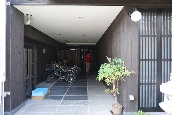 京町家旅館さくら・うるし邸