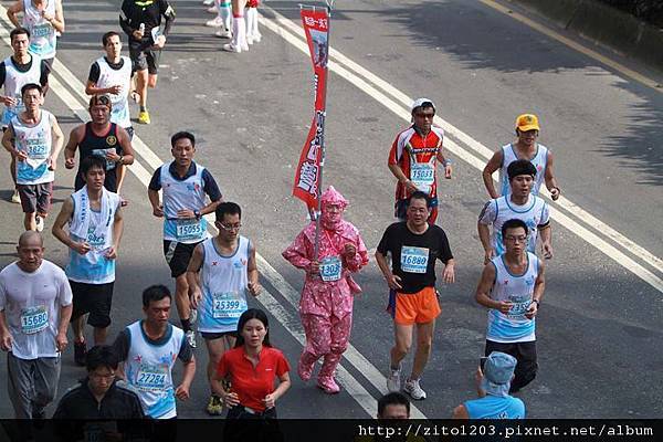 2011富邦台北馬拉松，12萬大軍來勢洶洶！ (16)