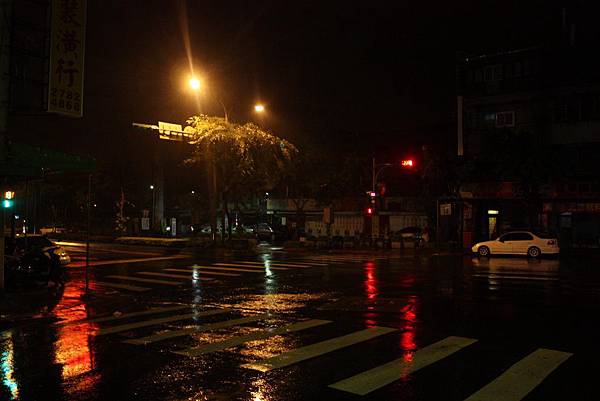 2013SEIKO城市路跑賽  出門下大雨