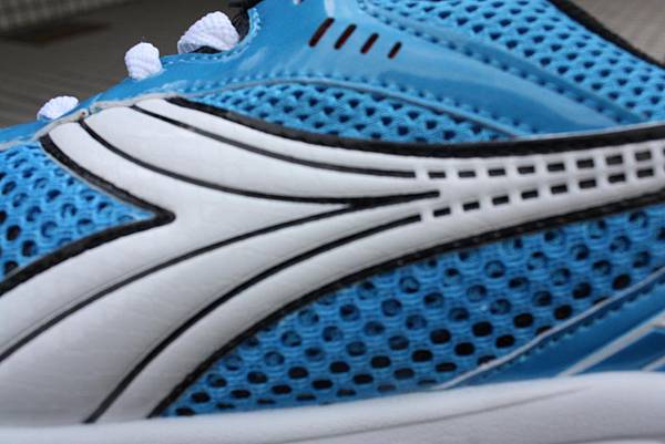 Diadora DA3AMR8756 鞋外觀