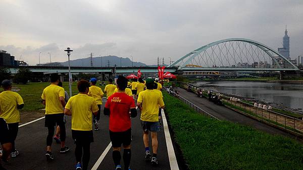 2014 NEW BALANCE Excellent Run 半馬 路跑過程