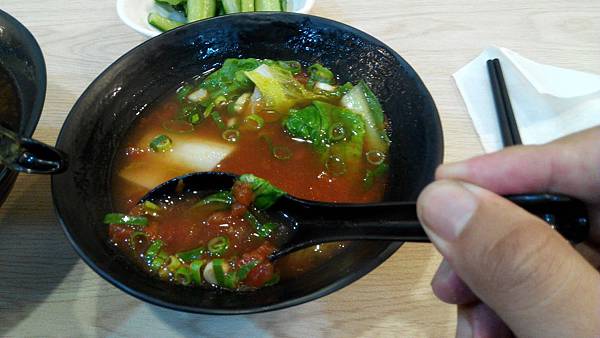宏記刀削麵 蕃茄湯2