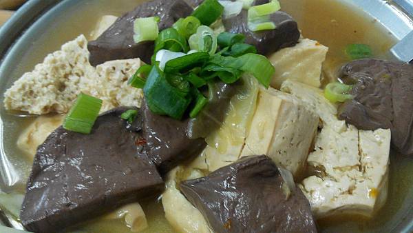台北「擱一碗」臭豆腐 紅燒臭豆腐
