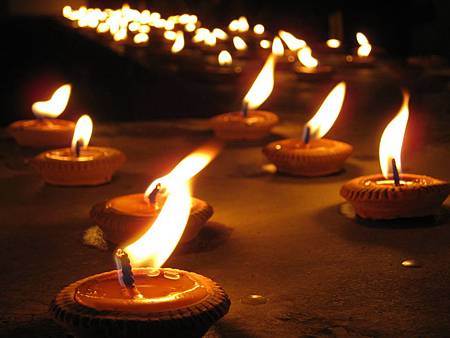 『水燈節』Loy Krathong Festival