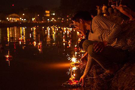 『水燈節』Loy Krathong Festival