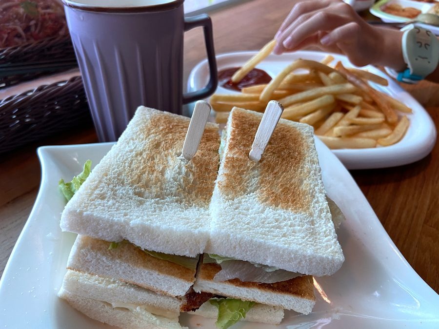 埔里素食-全体素立蔬食餐廳-綜合蔬食三明治