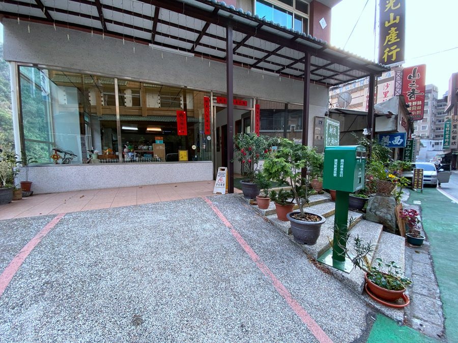 東埔溫泉包棟民宿-原鄉旅宿-大門旁有停車位 南投15人包棟-東埔溫泉-原鄉旅宿-大門旁有停車位