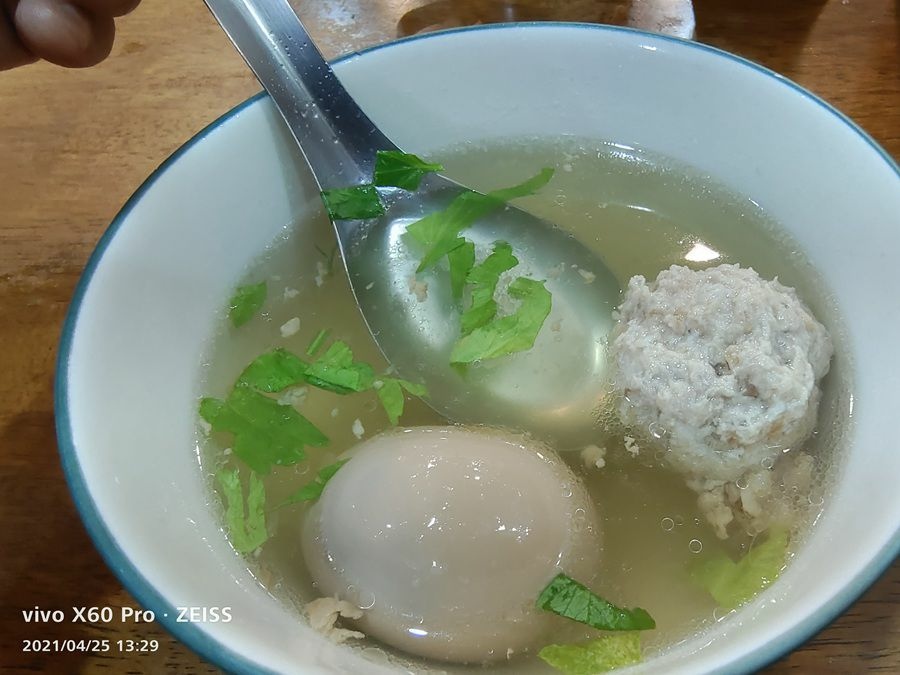 南投市美食小吃-老何麵担-丸蛋湯