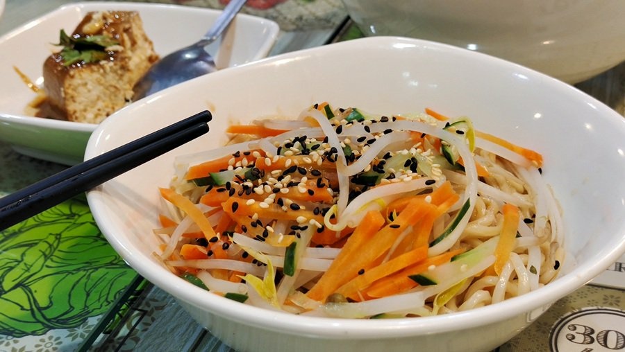 台中梧棲素食餐廳-億蔬館-香噴噴的麻醬拌麵