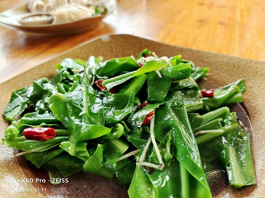 溪頭美食-小半天竹棧餐廳-炒山蘇 溪頭美食-小半天竹棧餐廳-炒山蘇