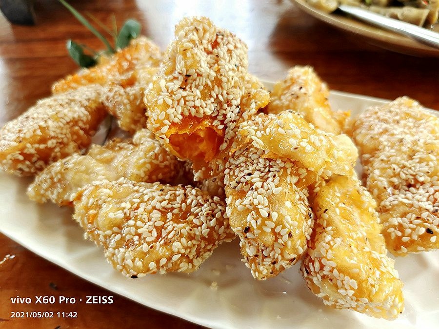 溪頭美食-小半天竹棧餐廳-拔絲地瓜 溪頭美食-小半天竹棧餐廳-拔絲地瓜