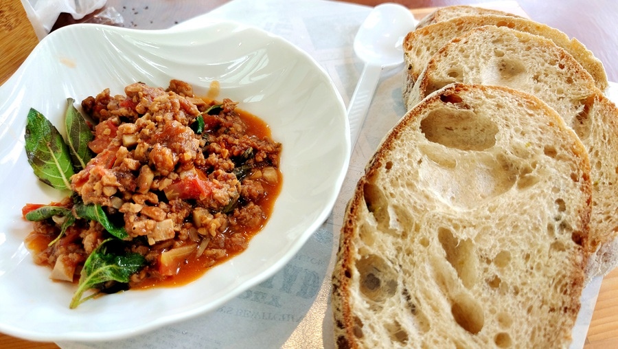 日月潭素食餐廳-坐忘松云