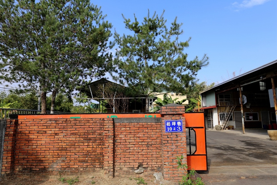 南投10人包棟-二棵樹民宿-大門口