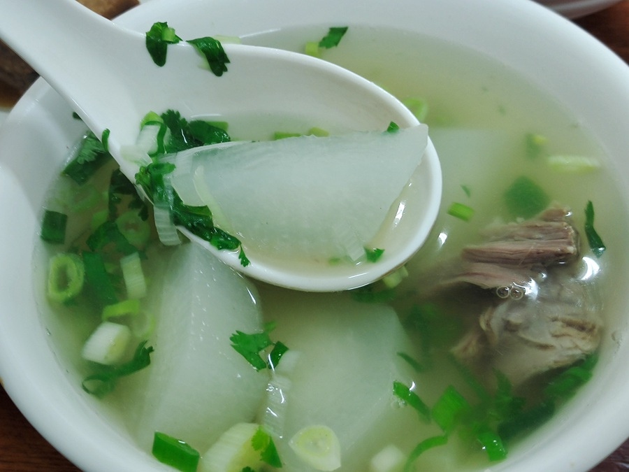 南投市美食小吃-【高又鮮麵食館】-白玉蘿蔔湯 南投市美食小吃-【高又鮮麵食館】-白玉蘿蔔湯