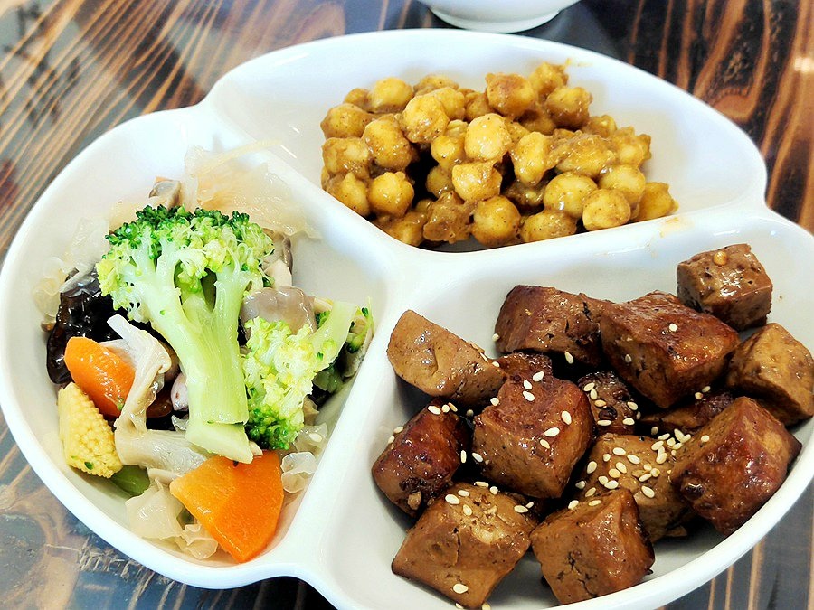 蔬醒.津味蔬食- 咖哩鷹嘴豆 滷豆干 小菜 南投中興新村素食餐館-蔬醒.津味蔬食