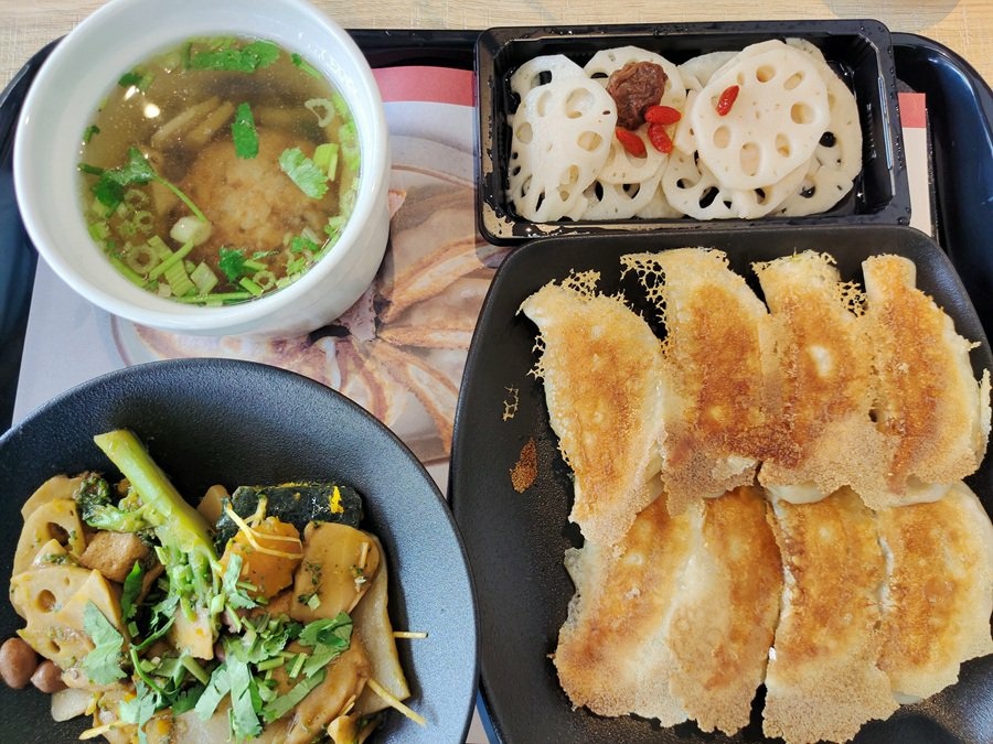 芳珍蔬食-南投市南陽店 芳珍蔬食-南投市南陽店