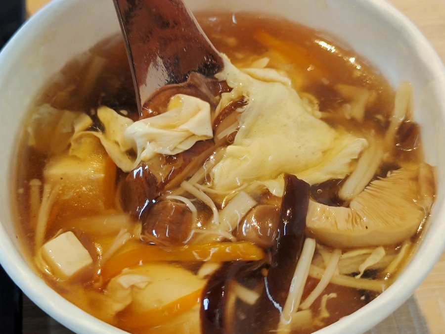 芳珍蔬食-酸辣湯 芳珍蔬食-南投市南陽店