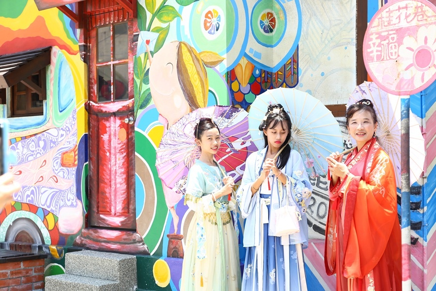 塩太郎的家- 漢服和服體驗-戶外景點外拍 塩太郎的家- 漢服和服體驗-戶外景點外拍