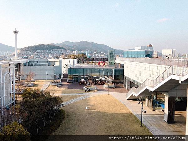 UNADJUSTEDNONRAW_thumb_380e.jpg UNADJUSTEDNONRAW_thumb_380e.jpg