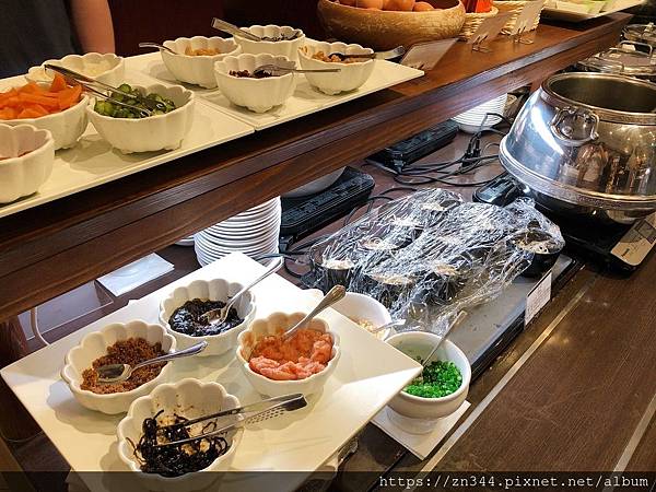 UNADJUSTEDNONRAW_thumb_4405.jpg UNADJUSTEDNONRAW_thumb_4405.jpg