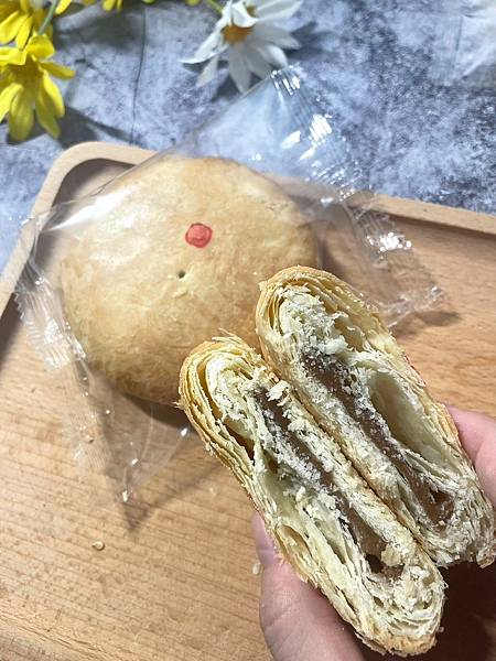 食記 ཾ裕品馨༺必吃爆漿流沙酥、帝王酥，雲朵小酥餅中秋禮盒宅