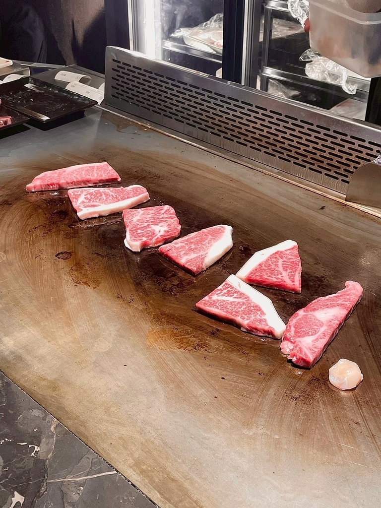 食記涮武鶴和牛鍋物-春日旗艦店桃園新開幕和牛、帝王蟹吃到