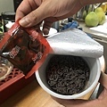 馬來西亞零食品牌Mamee最新推出魔鬼辣黑色杯麵