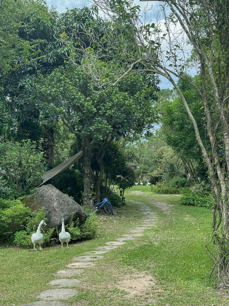 ｜寨酌然 野奢露營莊園｜一泊二食私廚餐食，藝術與森林結合的度