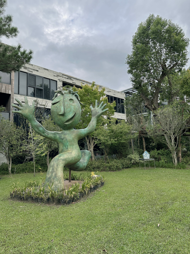 ｜寨酌然 野奢露營莊園｜一泊二食私廚餐食，藝術與森林結合的度