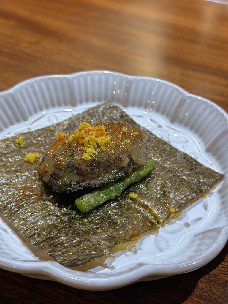 ｜寨酌然 野奢露營莊園｜一泊二食私廚餐食，藝術與森林結合的度