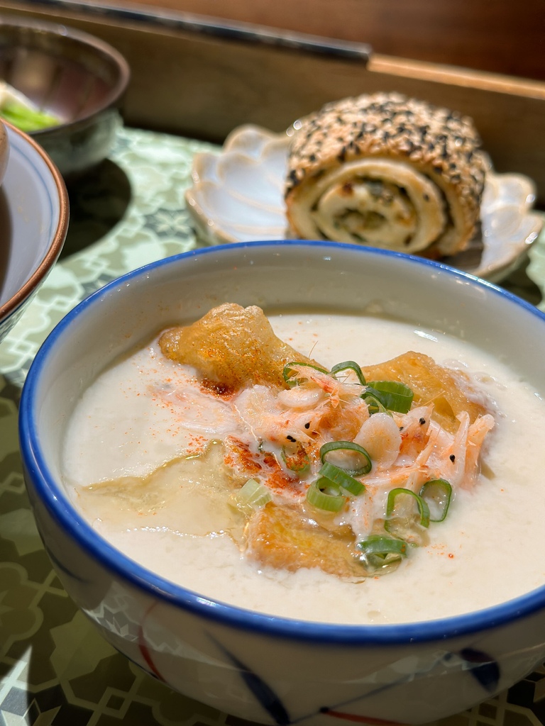 ｜寨酌然 野奢露營莊園｜一泊二食私廚餐食，藝術與森林結合的度