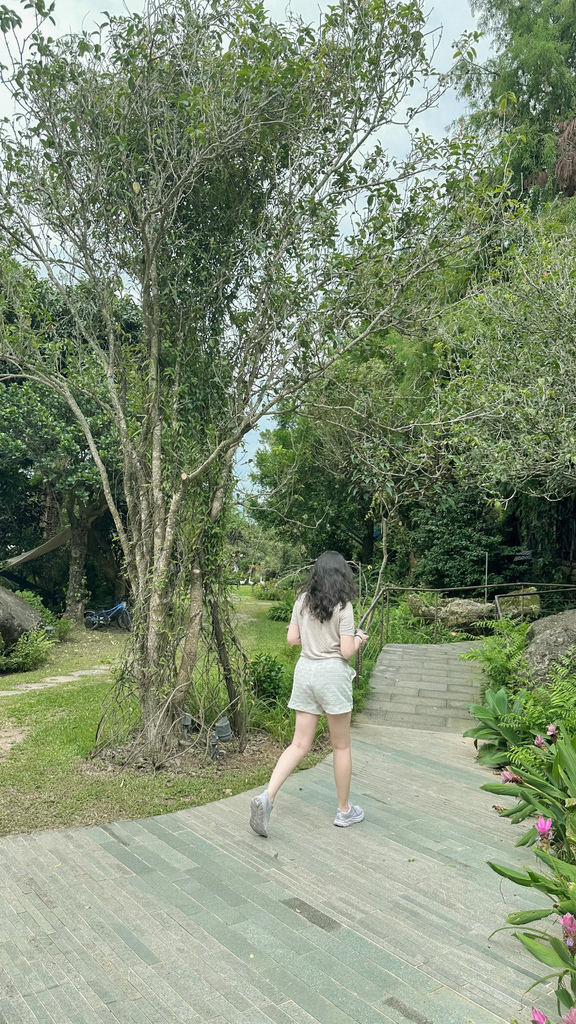 ｜寨酌然 野奢露營莊園｜一泊二食私廚餐食，藝術與森林結合的度
