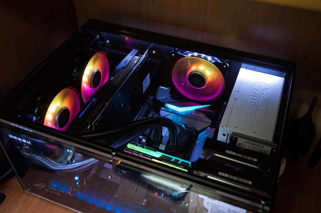 8700k RGB 0902-4.jpg