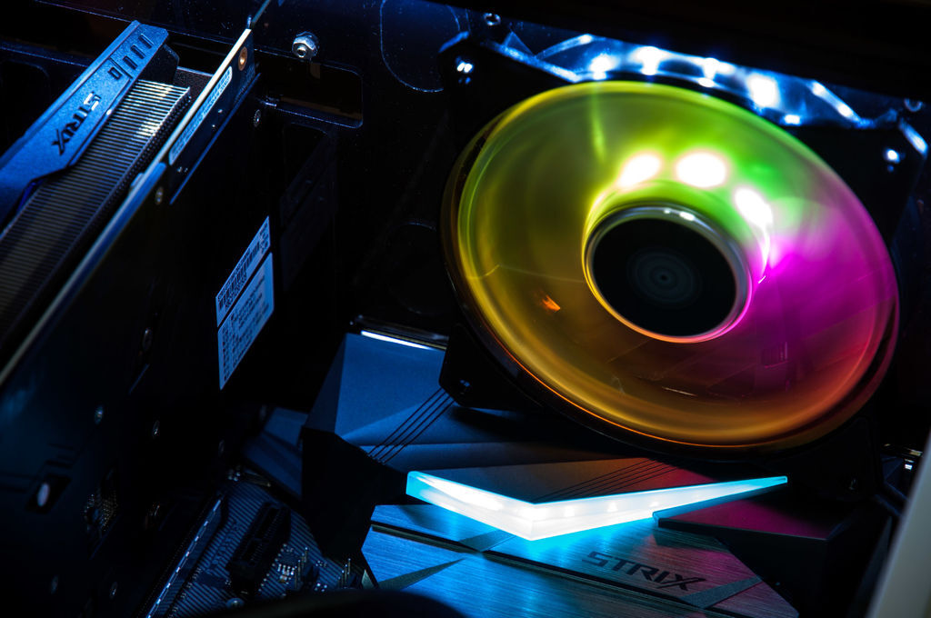 8700k RGB 0902-3.jpg