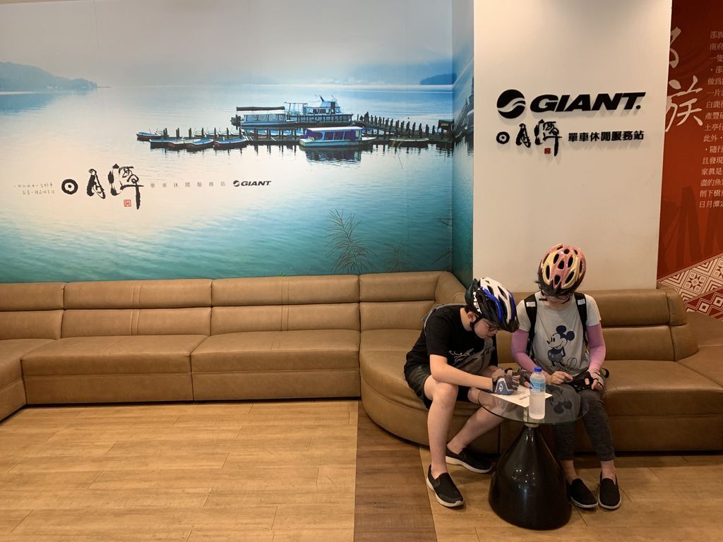 F08D11EF-8517-4B11-90D3-7367BE66EDDE.jpg F08D11EF-8517-4B11-90D3-7367BE66EDDE.jpg