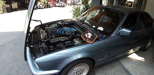 BMW E34 M20 BOSCH Alternator m