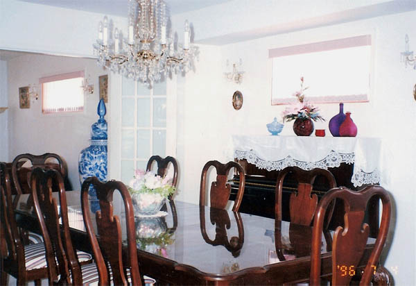 Dining Room (Nanton).jpg