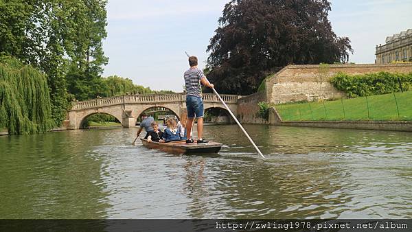 Cambridge Punting09.JPG