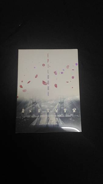 《2016 BTS LIVE 花樣年華 ON STAGE  EPILOGUE CONCERT DVD》.jpg