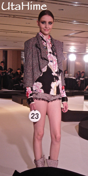 Chanel2011SS41.jpg