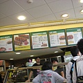 subway 兩個人套餐一人三磅喔XD