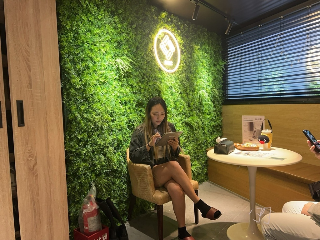 [植眉推薦]DCDC生髮診所朱冠州醫師眉毛稀疏救星!第三代