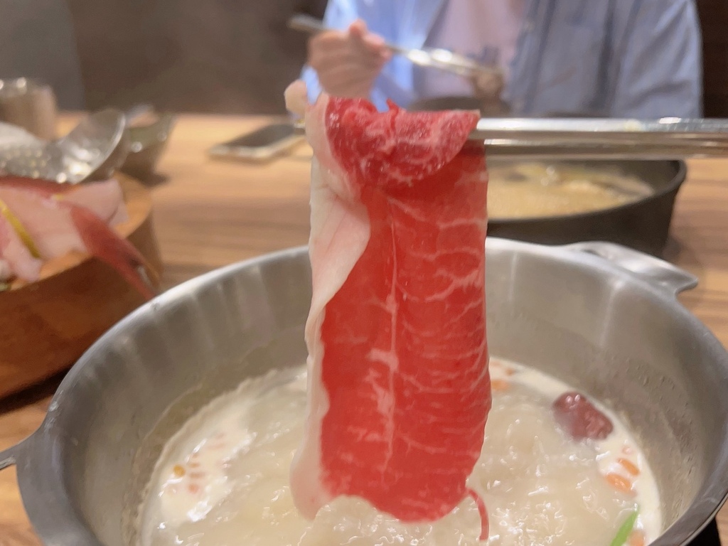 [ 桃園食記 ] 十二段鍋物堂中壢店自助吧新鮮蔬食最低29