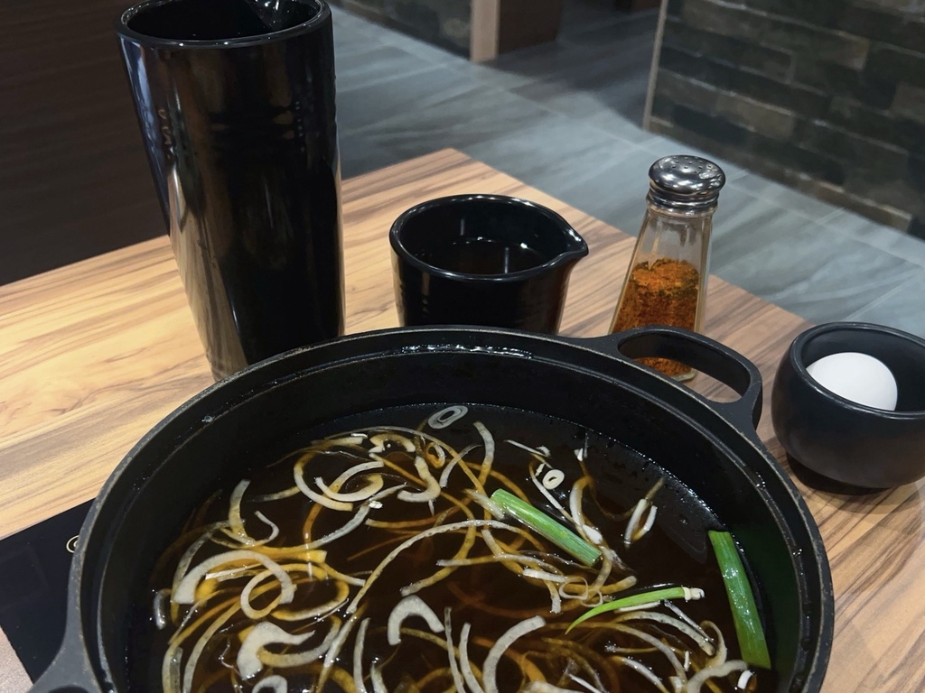 [ 桃園食記 ] 十二段鍋物堂中壢店自助吧新鮮蔬食最低29