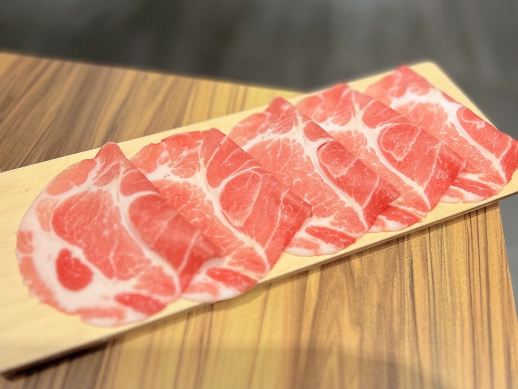 [ 桃園食記 ] 十二段鍋物堂中壢店自助吧新鮮蔬食最低29