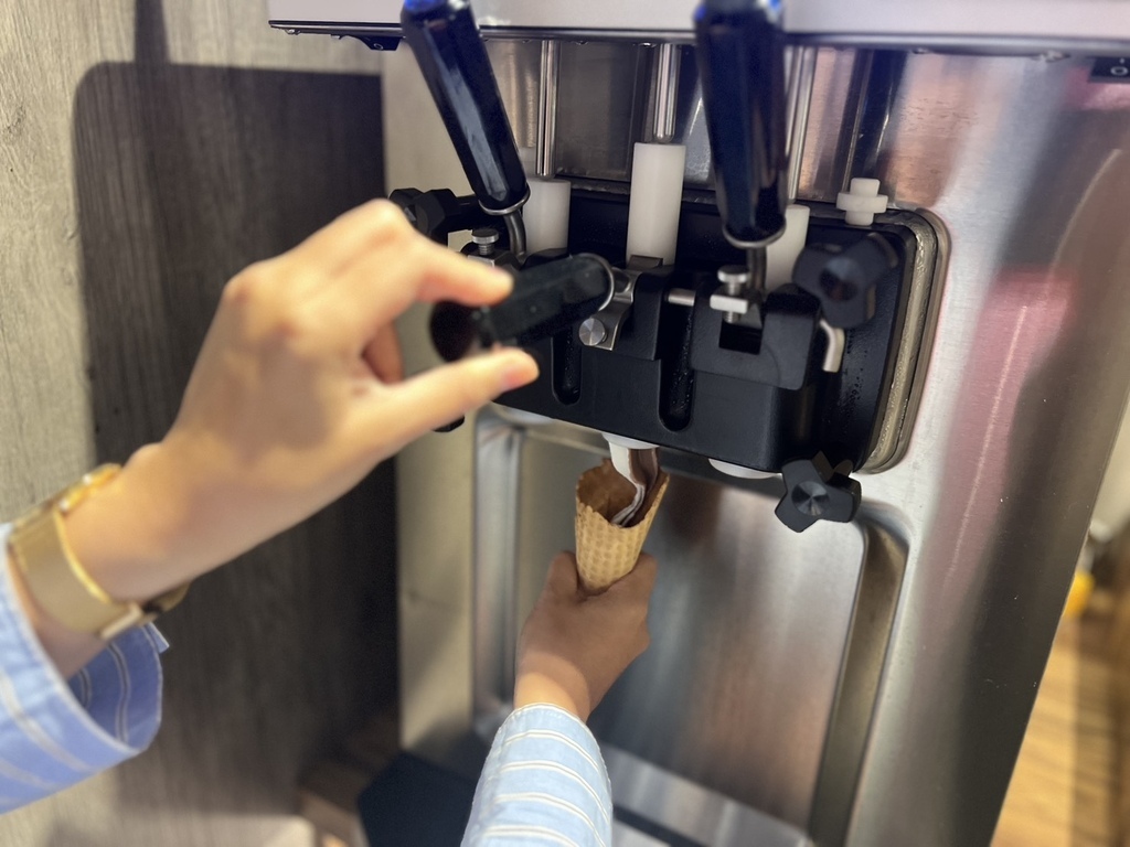 [ 桃園食記 ] 十二段鍋物堂中壢店自助吧新鮮蔬食最低29